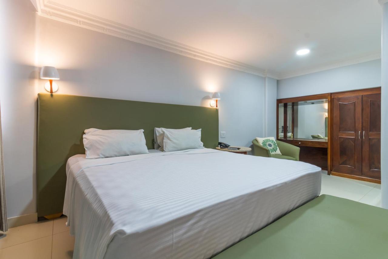 Umuarama Plaza Hotel Goiânia Exterior foto