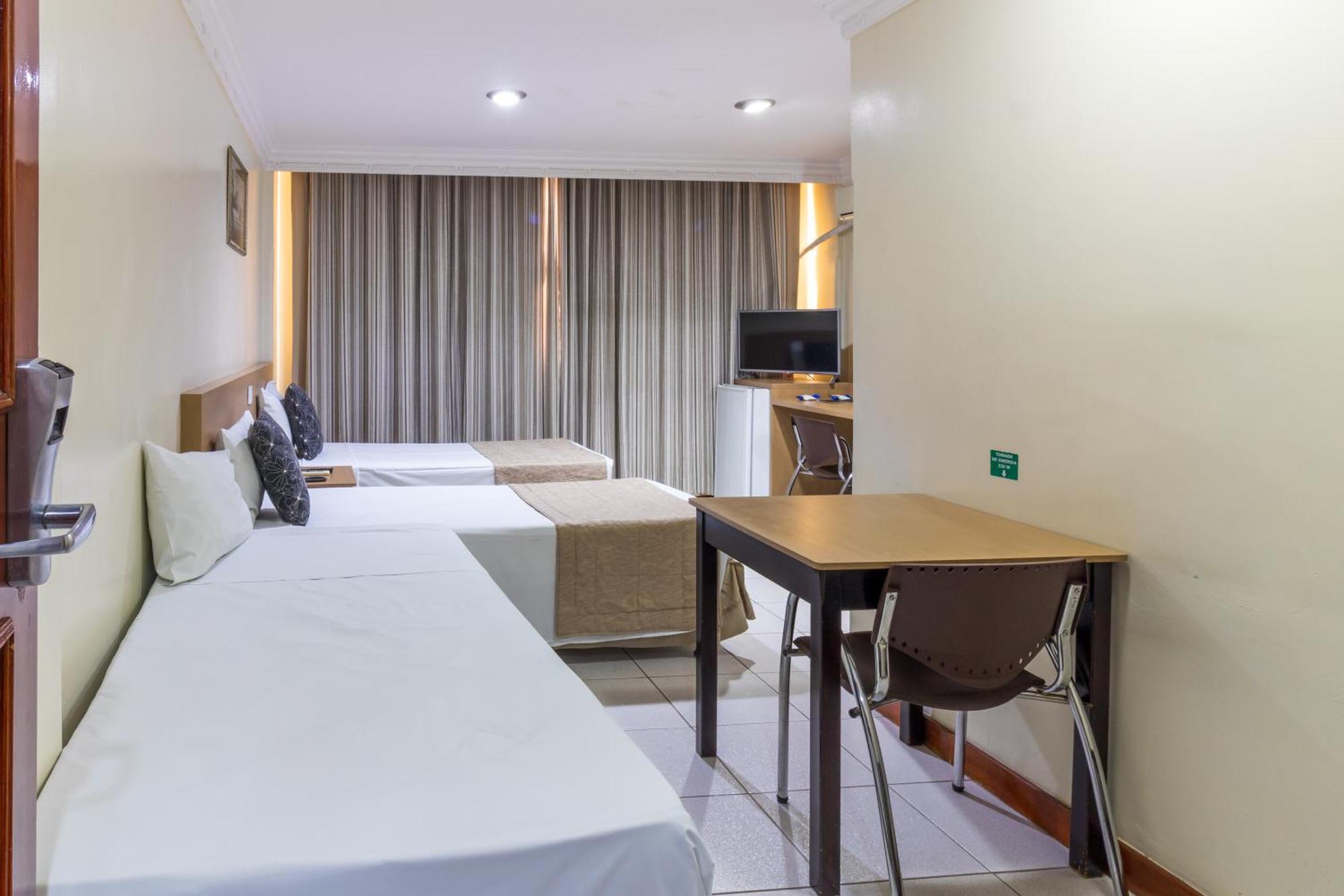 Umuarama Plaza Hotel Goiânia Exterior foto