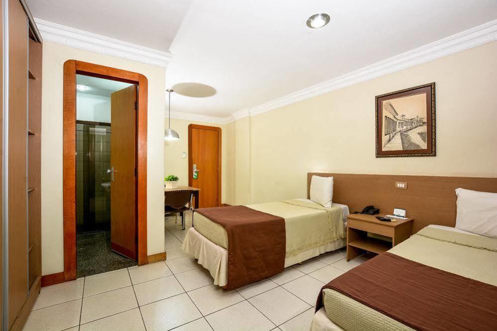 Umuarama Plaza Hotel Goiânia Exterior foto